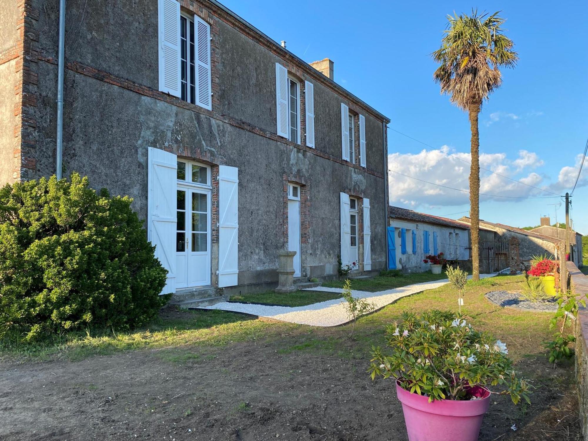 Le Colibri - Domaine De La Houblette Challans Exterior foto